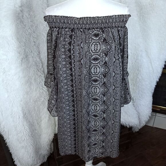 CITY TRIANGLES BLACK & WHITE OFF-THE-SHOULDER BELL SLEEVE DRESS SZ.L EUC - Picture 2 of 10